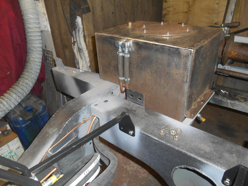 Hydraulic tank test fitted to Land Rover Series 2a chassis.